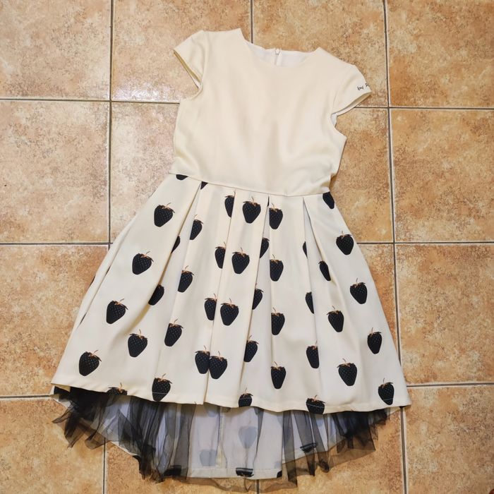 Красива официална рокля за момиче