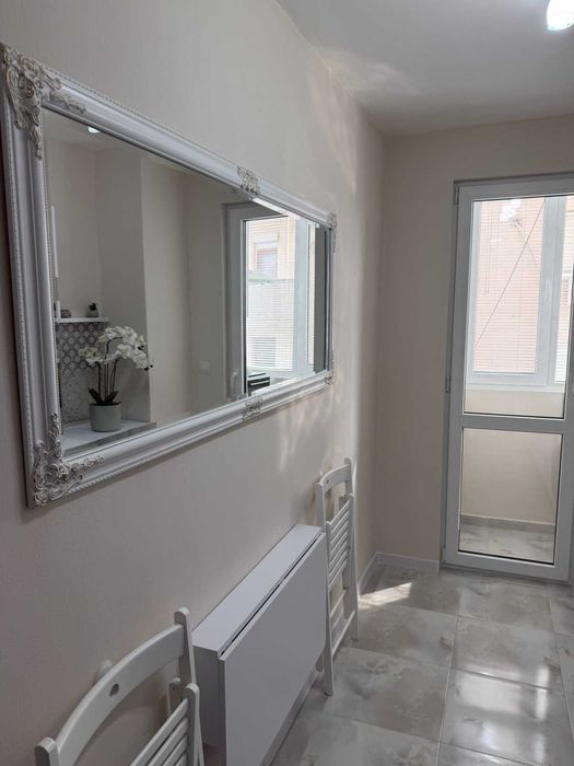 2-стаен апартамент, Широк център