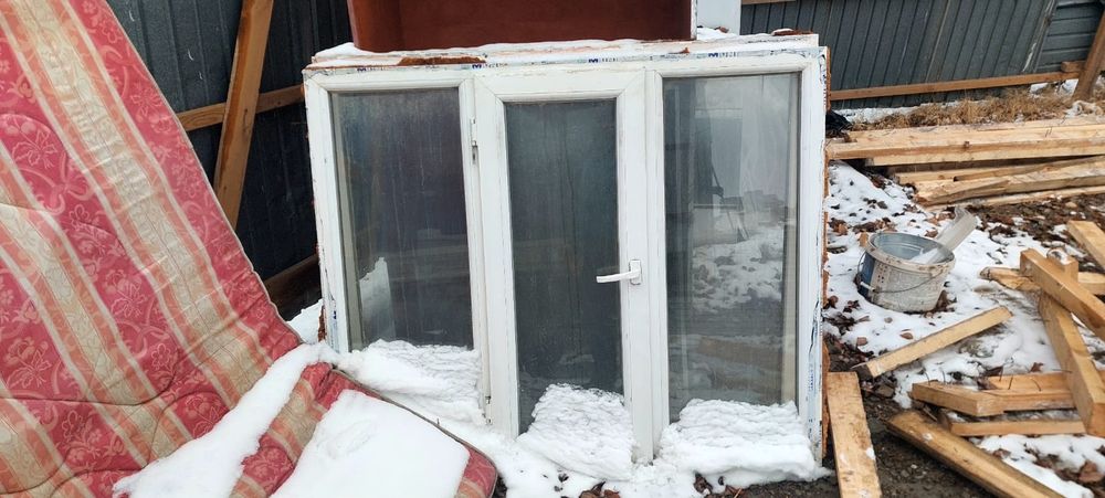 Пластиковые двери и окна б/у