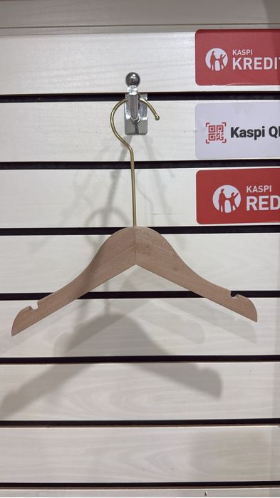 Продаётся вешалка.