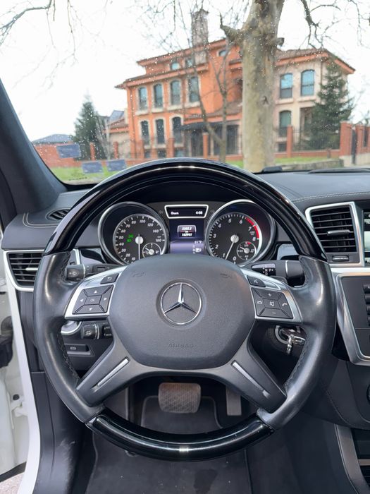 Mercedes-Benz GL 550