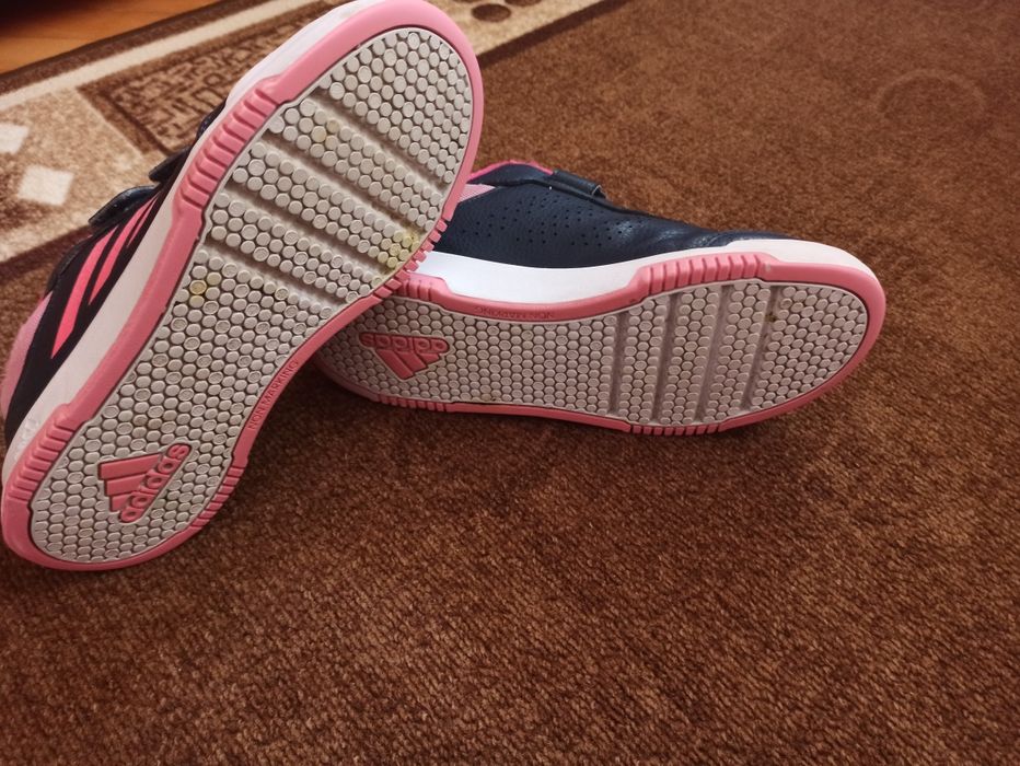 Детски кожени маратонки Adidas