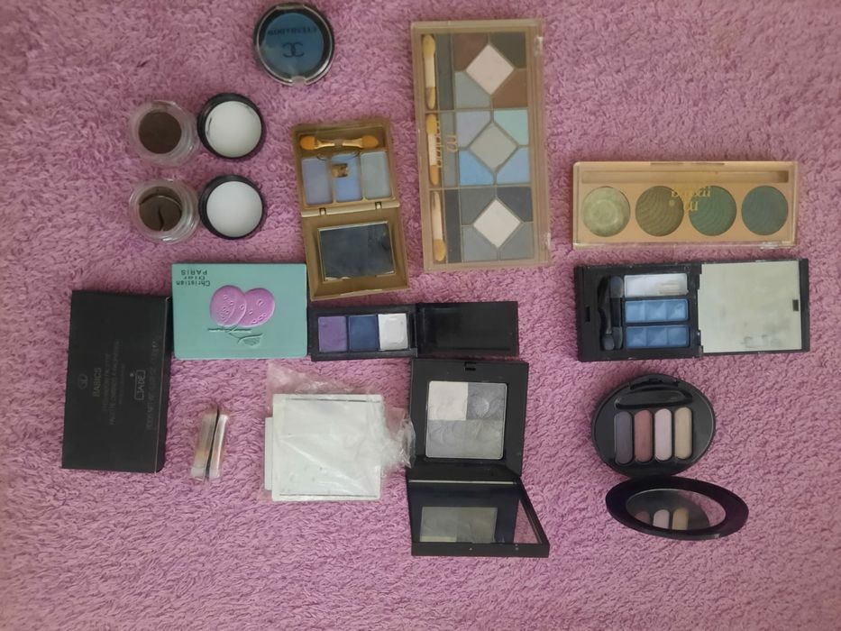 Тени отдам для век разное