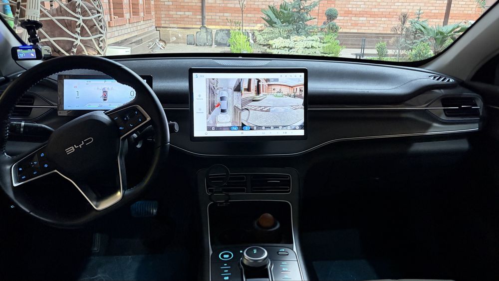 Byd chazor gibrid 2024 yil 33000 km xolati tiniq kraskasi tozza yangi