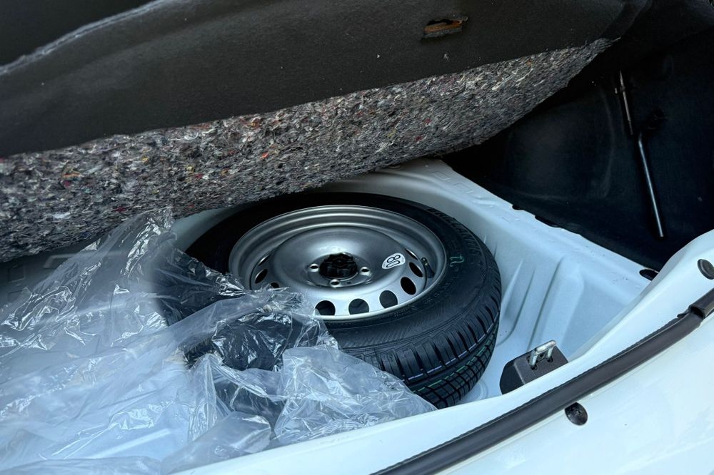 Dacia Logan (zero km)doar 20.000.km unic proprietar