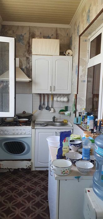 Bir kishi kerak kvartiraga, doimiy turgani Yigitlarga