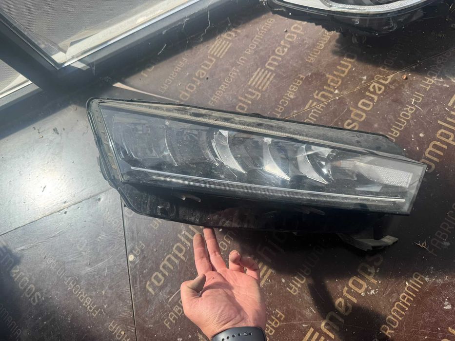 Far LED skoda octavia 4 2022 5e4 941 016 DREAPTA original Europa