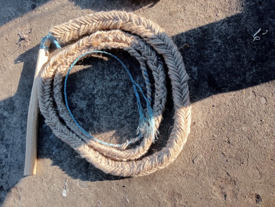 Fac biciuri pe comanda .  Împletit de la 2 fasii la 60