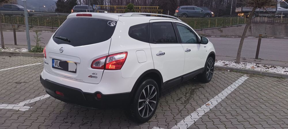 Vând Nissan Qashqai +2  J10