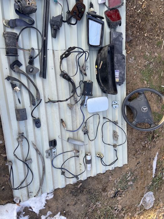 Запчасти мерседес 210 w210 лупарик.