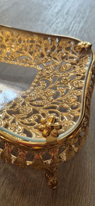 Подставка для фруктов или сладкого