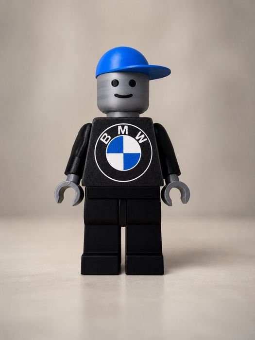3D принтирана LEGO фигупка на BMW човече