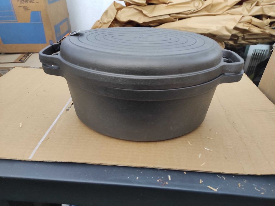 Чугунена тенджера и саханче