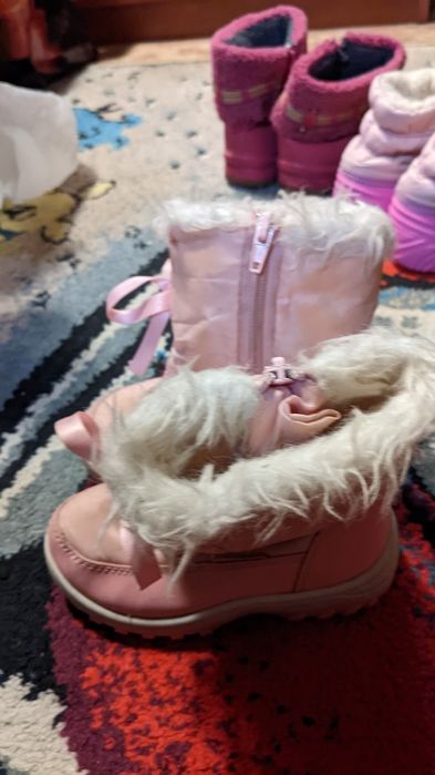 Продам сапожки зимние на девочку