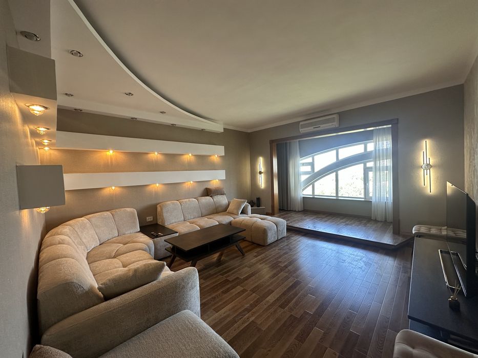 Продаётся своя 3/8/9 Шастри, ориентир город. ОВИР, напротив кафе Бек