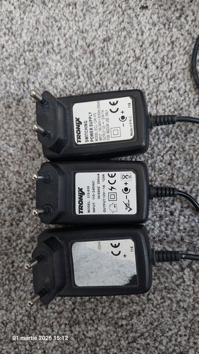 încărcător Hama "Lightning", 2,4 A,modelul 00178262 +3buc Tronix 12V