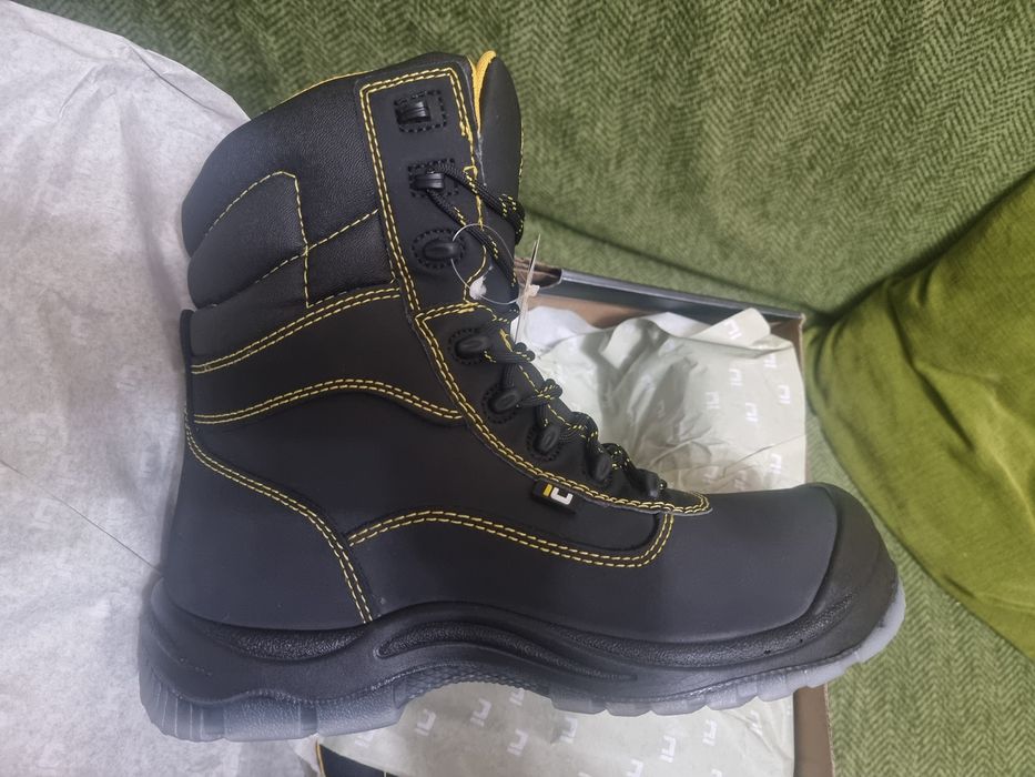 Спецботинки Cerva. Цвет чёрный. Размер 42