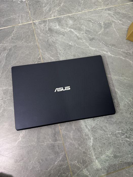 Ноутбук Asus vivobook