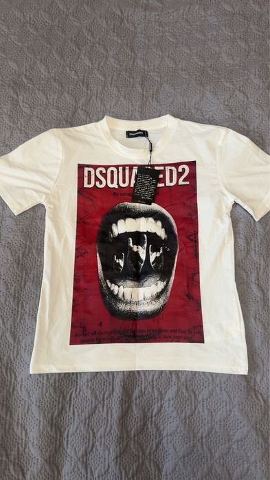 новая футболка dsquared2
