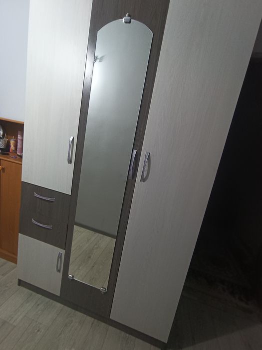Продам шифонер в хорошем состоянии