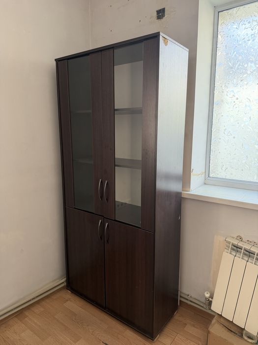 Шкафы для одежды и бумаг