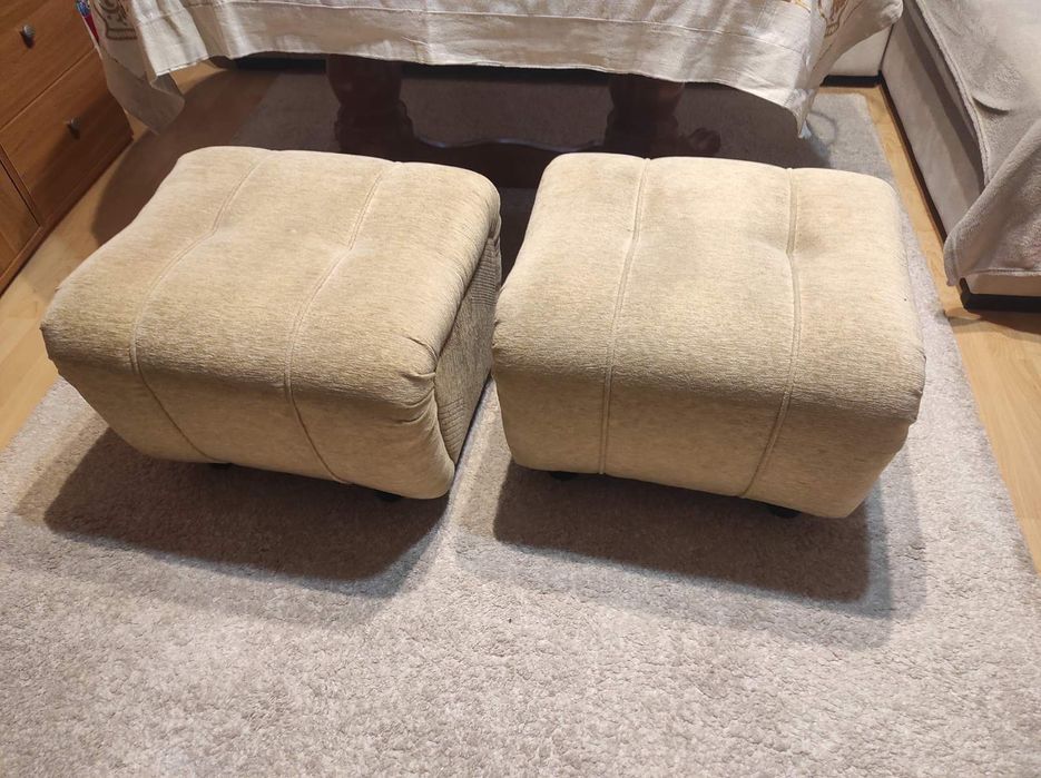 Холна гарнитура , разтегателен диван, двойно канапе и две табуретки