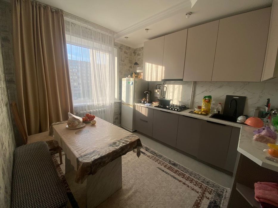 Продам 4 комнатную квартиру