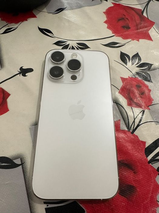 Iphone 14 pro folosit!