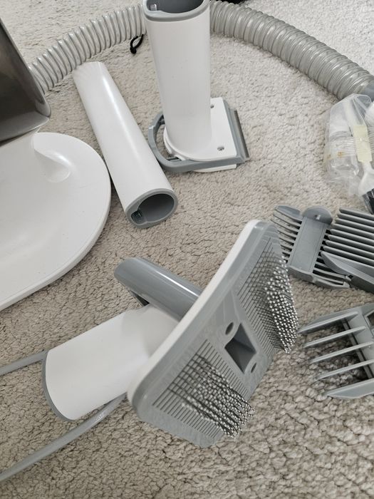 Vând aparat tuns si aspirat animale