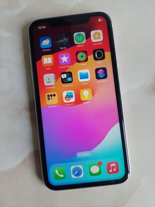 Vând Apple iPhone 11 ALB de 128Gb Neverlocked, fără probleme //poze