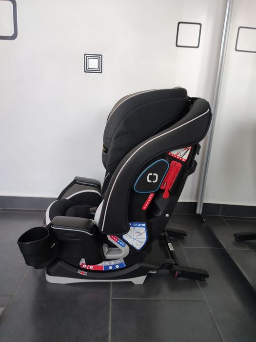 Scaun auto Graco Slimfit LX cu isofix pentru copii intre 0 și 36 kg