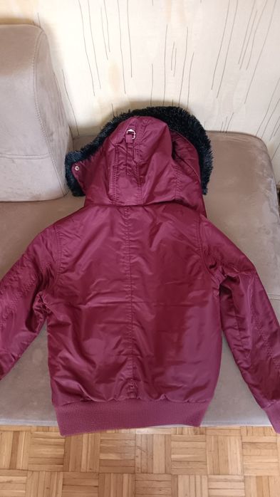 Дамско спортно яке