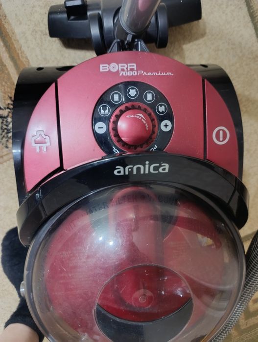 Продам пылесос Arnica