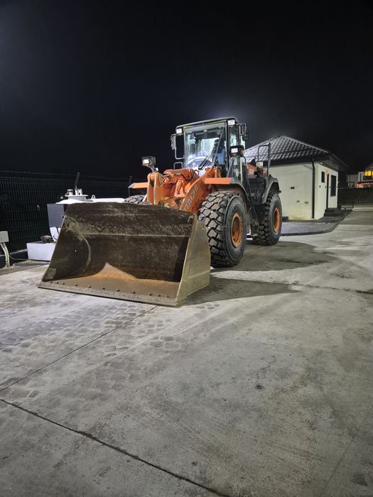 Inchiriez incarcator frontal Vola Buldoexcavator Bobcat