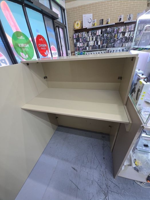 Сдаётся в аренду место для Ремонта сотовых