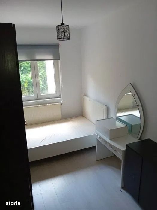 Apartament 3 camere, parter inalt, Stadion.