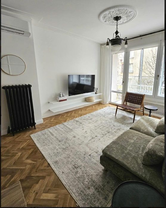 Дава се под наем Тристаен апартамент в София, Център - 72 кв.м за 1000 € - Снимка #2