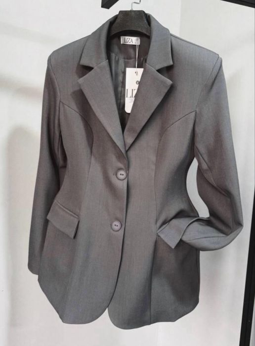 Пиджак приталенный женский