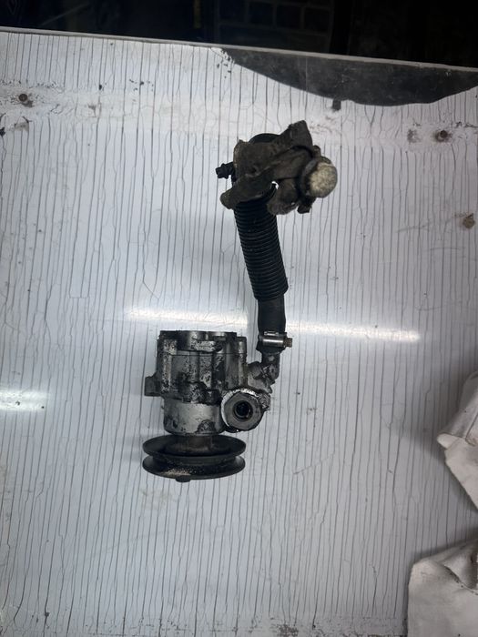 Хидравлична помпа VW Passat B2 1.6TD 1991-1998Година