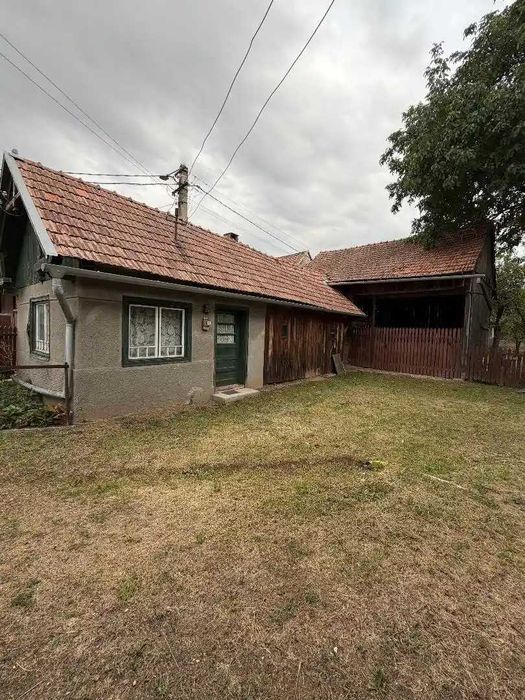 Casa traditionala de vanzare in localitatea SANCRAIU judetul CLUJ cod 407515