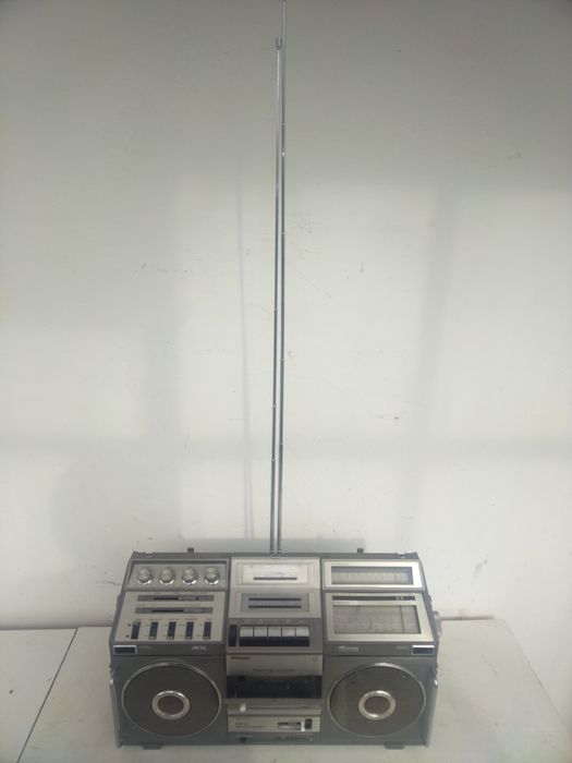 Радио касетофон PHILIPS D9714 Elephant Слонът 1981г. 
Ghettoblaster Vi