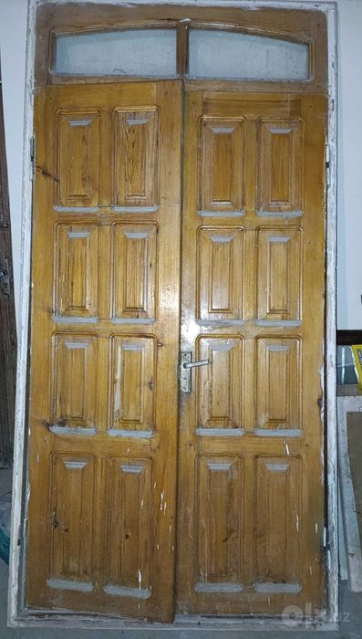 Продается деревянная дверь 120 см ширина, 140 см высота