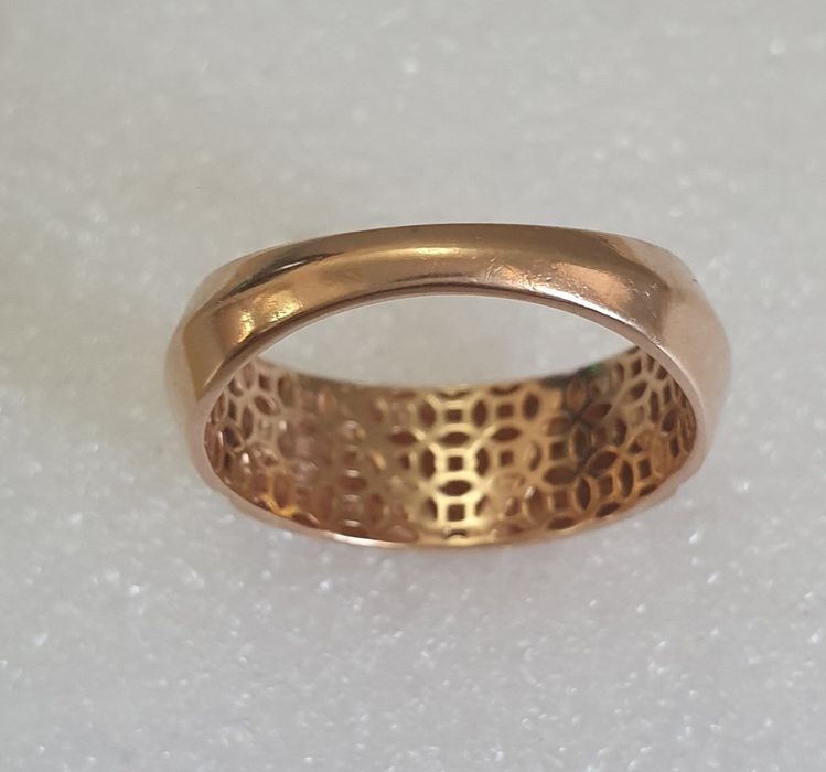 Колечко   бриллиантик.