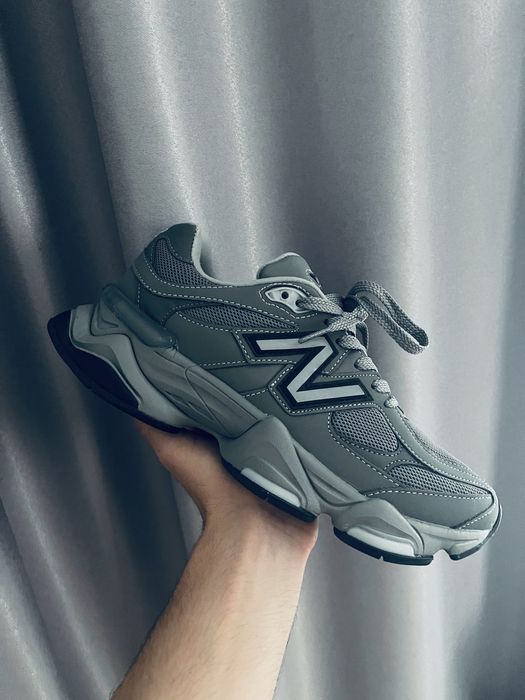 Adidasi New Balance 9060 Gri