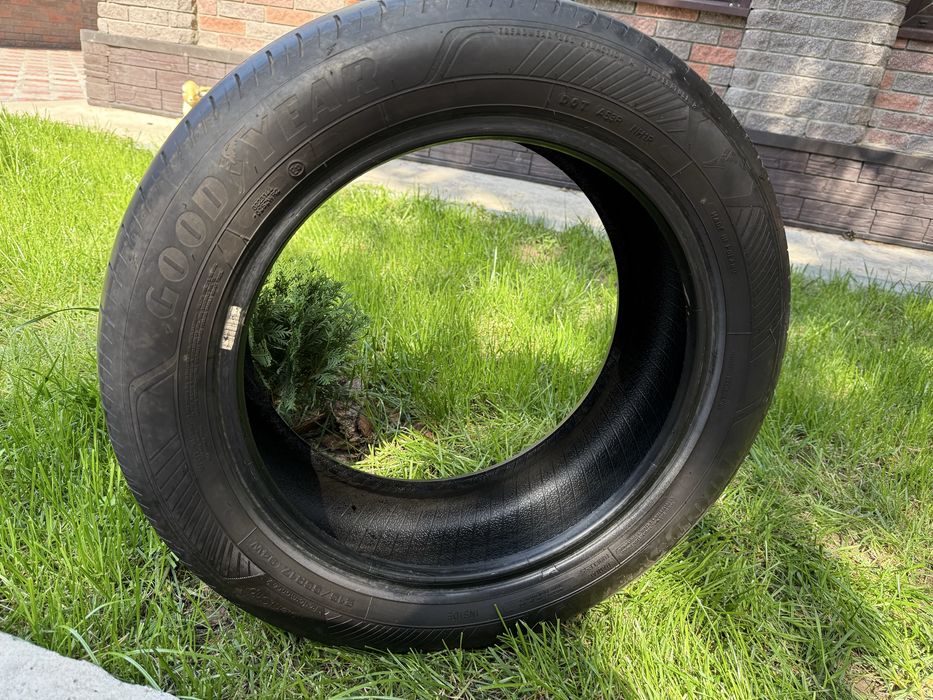 Летние шины 215/55/17