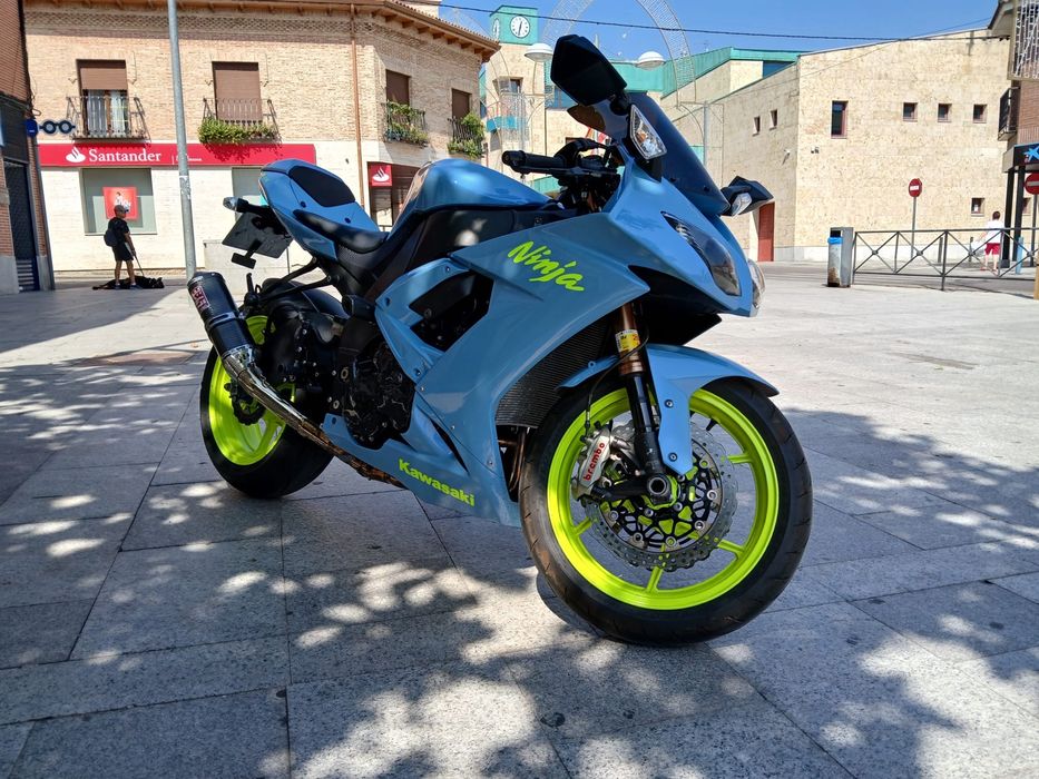 De vanzare KAVASAKI NINJA zx10r