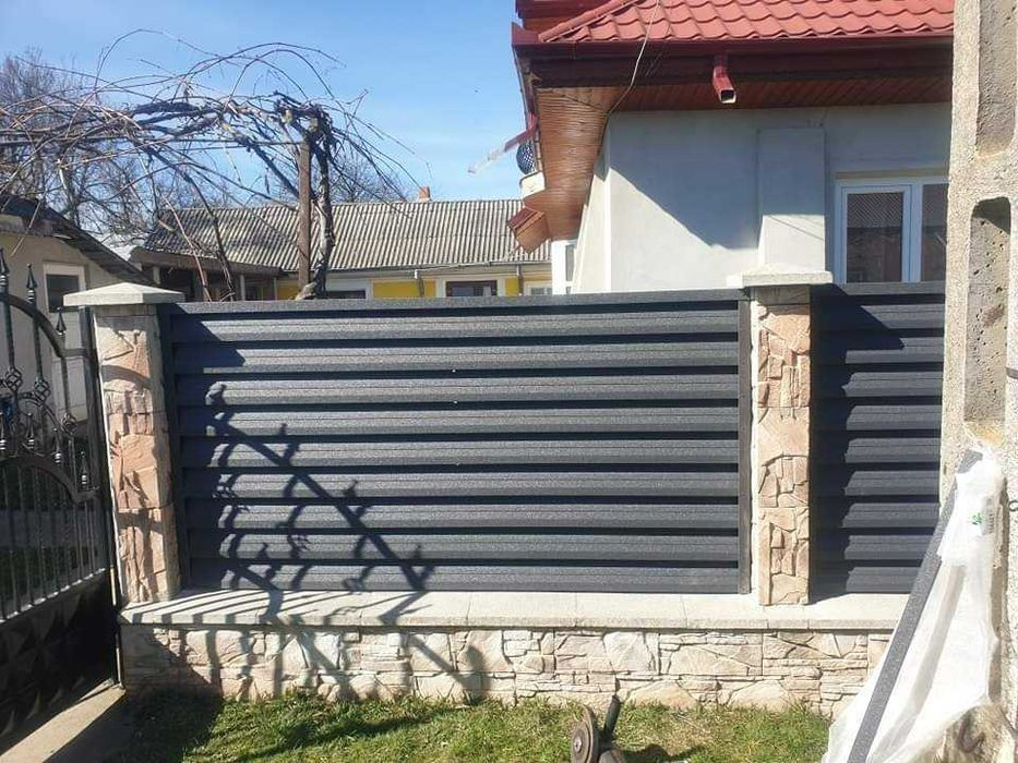 Garduri din panou stil jaluzele, sipca metalica, tabla, plasa si BCA