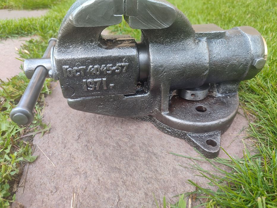 Тиски СССР среднии