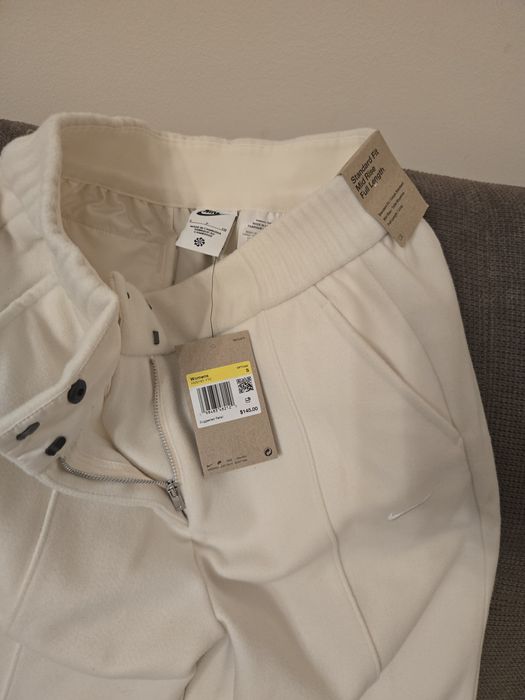 Vand pantaloni Nike S