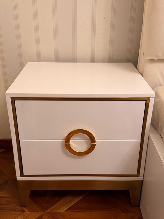 Pat dormitor + noptiere + comoda